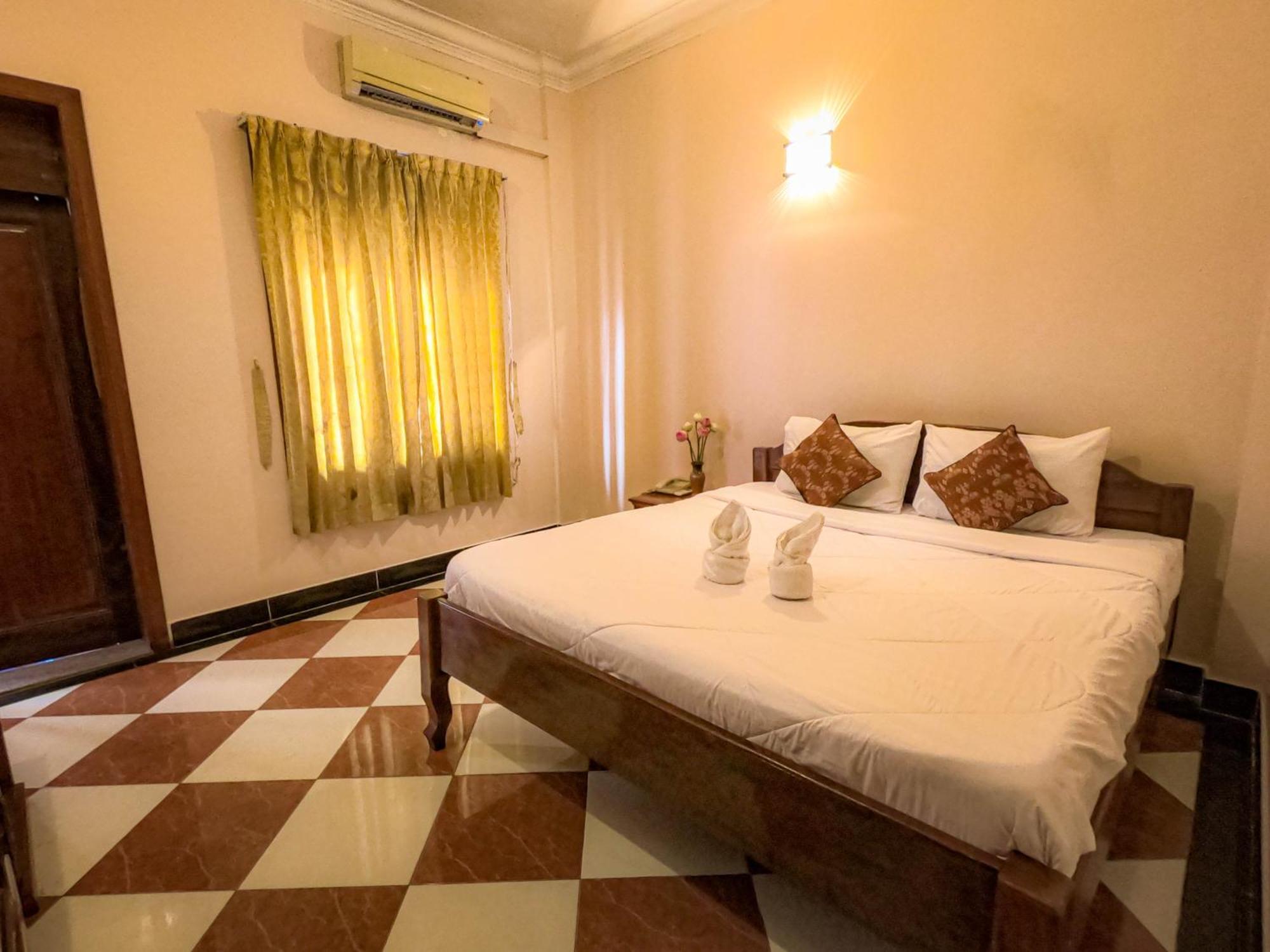 Nawin Palace 2*