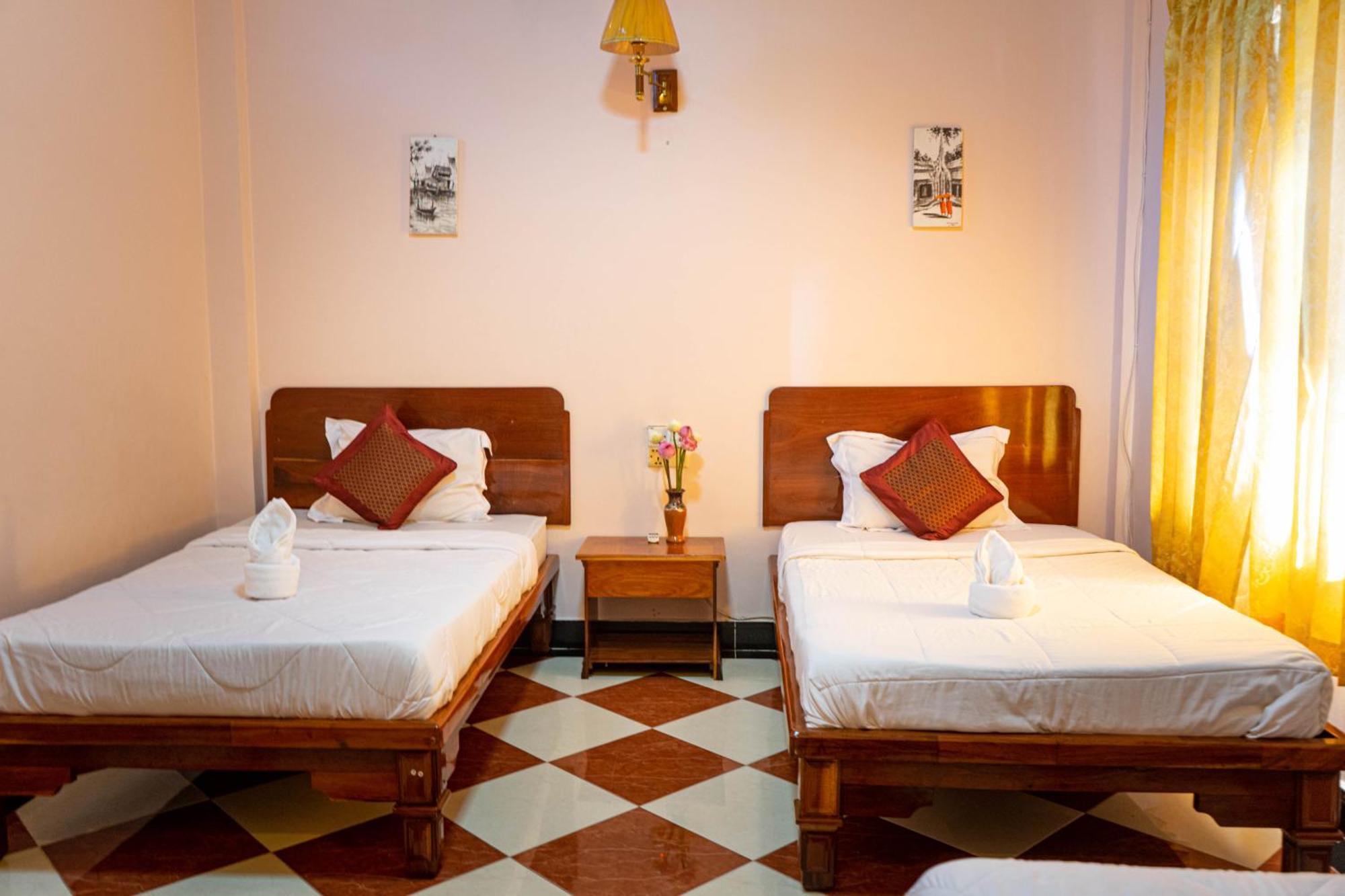 Nawin Palace Guest house 2*