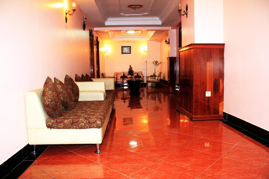 Nawin Palace Guest house 2*